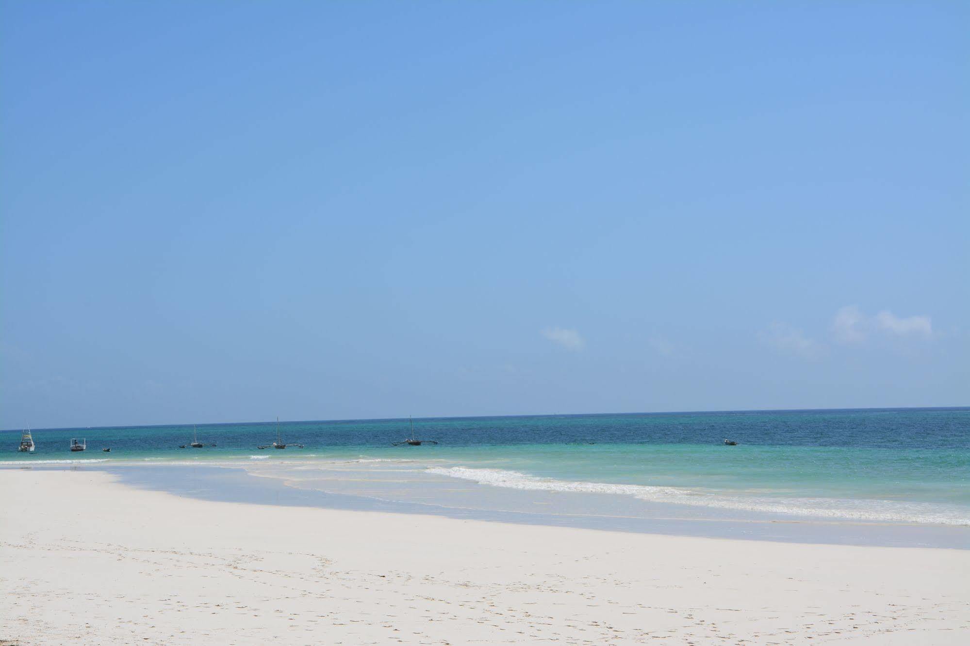 Neptune Village Beach Resort & Spa Galu Dış mekan fotoğraf